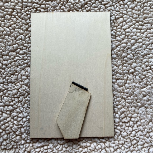 Guess How Many Honeycombs Baby Shower Easel - Picture 3 of 3